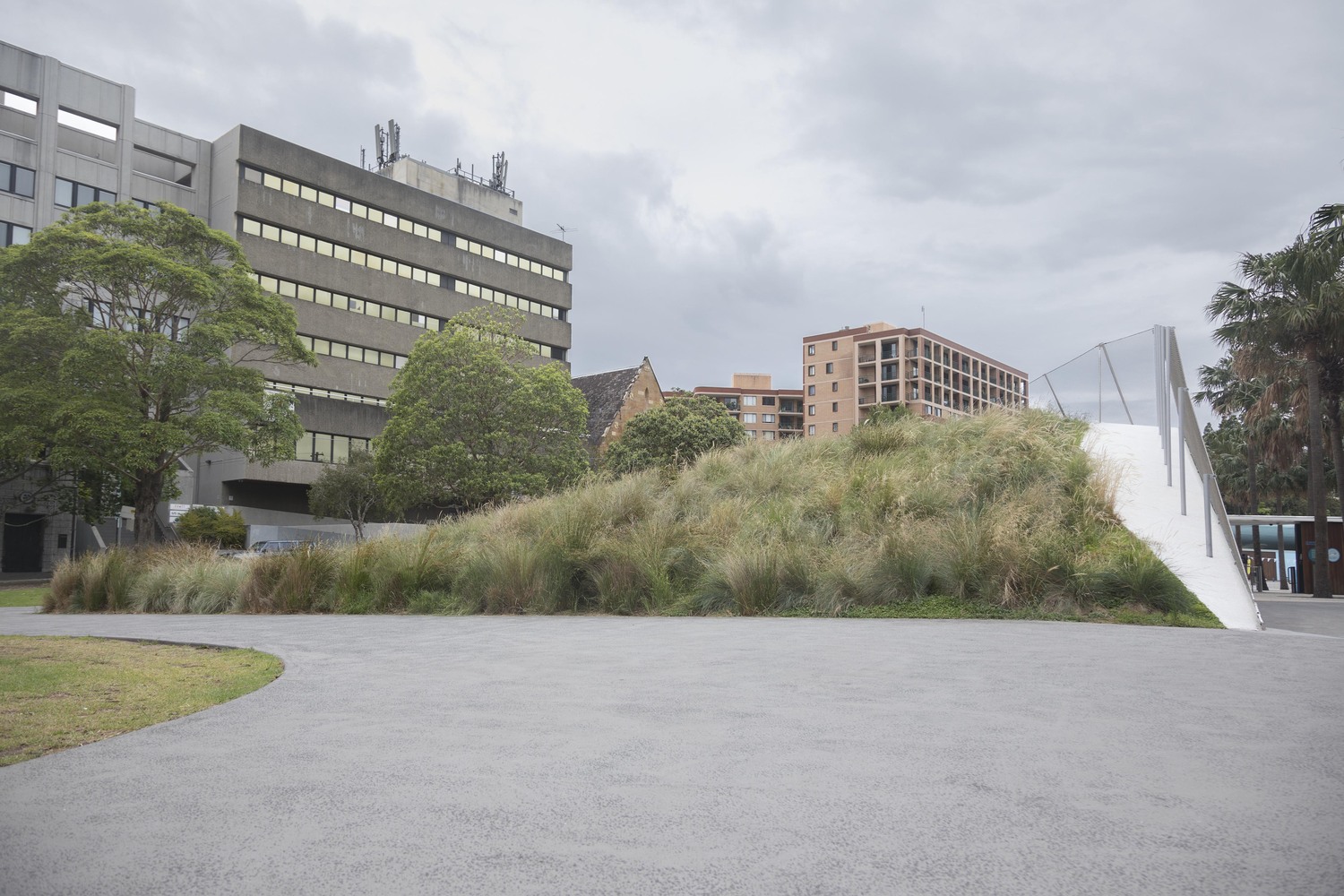 Ground_-_Prince_Alfred_Park_and_Pool__Neeson_Murcutt_Architects_Pty_Ltd_with_sue_barnsley_design_landscape_architecture__2018.jpg