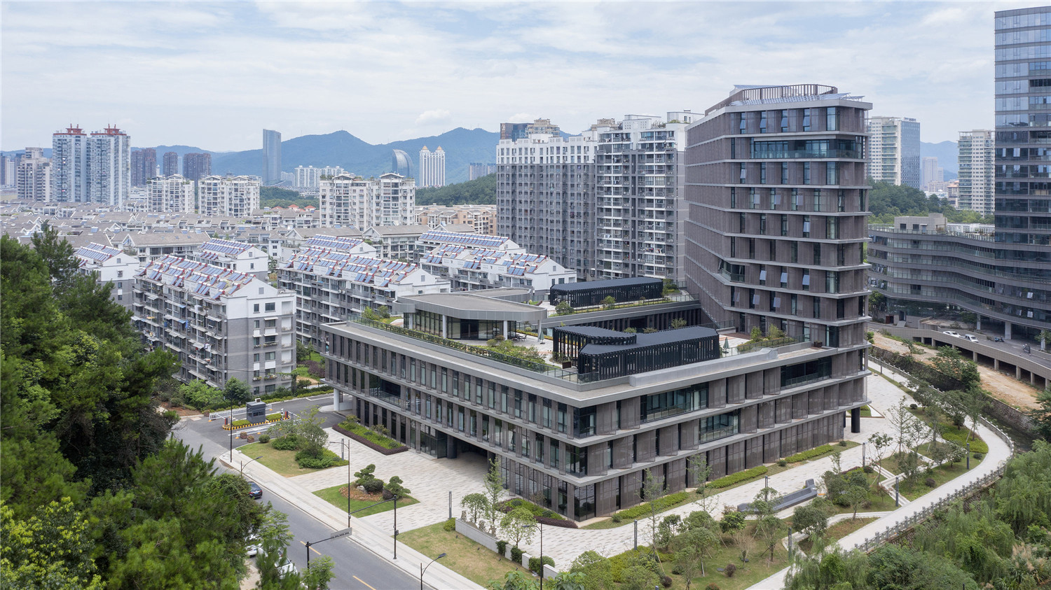 Hangzhou-Tonglu-Archives-Building-BAU-12-Perimeter-block-typology-plus-tower-extrusion.jpg