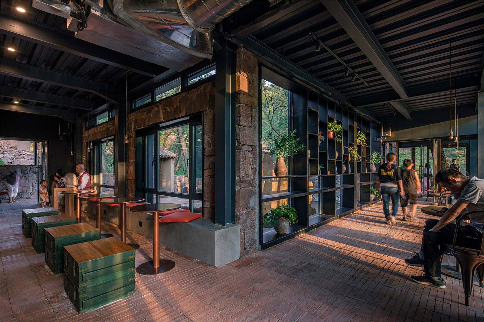 14-咖啡廳室內 Interior of cafe.jpg